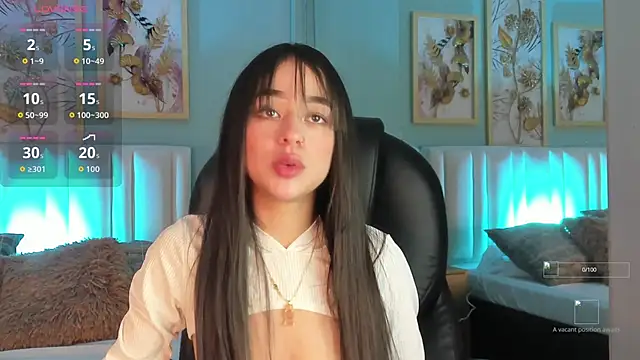 TifannyWolf  online show from November 13, 2025, 10:57 pm