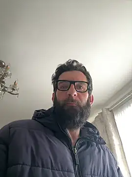 Snapshot of Michel_huge chatting on May 16, 2026, 10:47 am Michel huge online show from May 16, 2026, 10:47 am