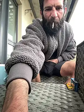 Snapshot of Michel_huge chatting on May 18, 2026, 3:28 pm Michel huge online show from May 18, 2026, 3:28 pm