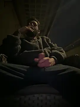Snapshot of Michel_huge chatting on May 1, 2026, 3:44 am Michel huge online show from May 1, 2026, 3:44 am