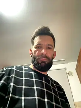 Snapshot of Michel_huge chatting on December 17, 2025, 5:34 am Michel huge online show from December 17, 2025, 5:34 am