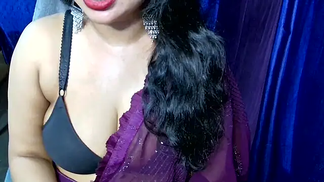 Snapshot of QUEEN_SAKHI- chatting on March 30, 2026, 7:04 pm QUEEN SAKHI- online show from March 30, 2026, 7:04 pm