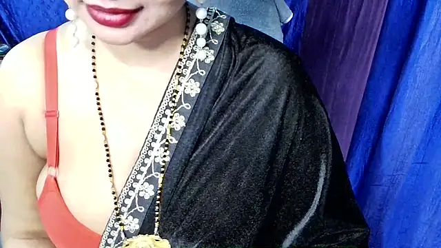 Snapshot of QUEEN_SAKHI- chatting on March 19, 2026, 6:41 pm QUEEN SAKHI- online show from March 19, 2026, 6:41 pm