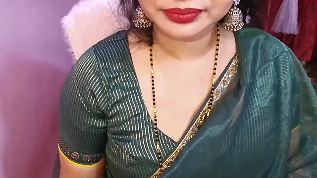 Snapshot of QUEEN_SAKHI- chatting on February 17, 2026, 12:57 pm QUEEN SAKHI- online show from February 17, 2026, 12:57 pm