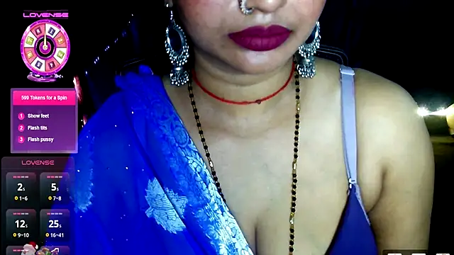 Snapshot of QUEEN_SAKHI- chatting on July 10, 2026, 5:57 pm QUEEN SAKHI- online show from July 10, 2026, 5:57 pm