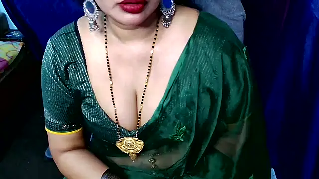 Snapshot of QUEEN_SAKHI- chatting on March 10, 2026, 9:46 am QUEEN SAKHI- online show from March 10, 2026, 9:46 am