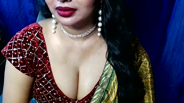 Snapshot of QUEEN_SAKHI- chatting on April 9, 2026, 4:35 pm QUEEN SAKHI- online show from April 9, 2026, 4:35 pm