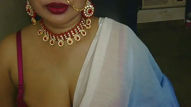 Snapshot of QUEEN_SAKHI- chatting on September 28, 2025, 6:26 pm QUEEN SAKHI- online show from September 28, 2025, 6:26 pm