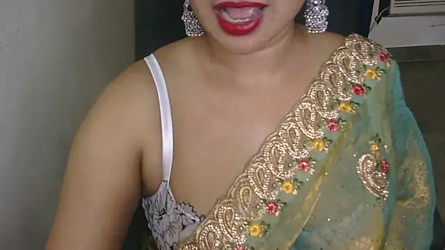 Snapshot of QUEEN_SAKHI- chatting on October 11, 2025, 7:04 pm QUEEN SAKHI- online show from October 11, 2025, 7:04 pm