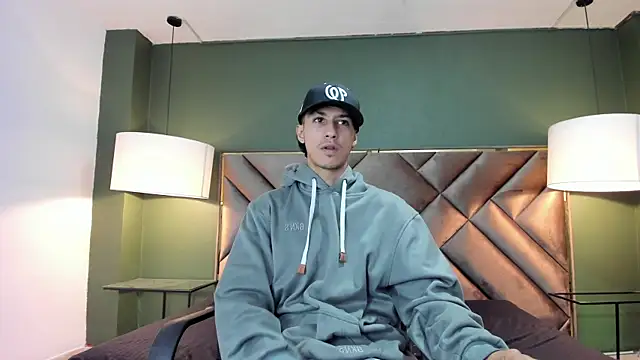 Marcus Jeron online show from October 21, 2025, 9:36 pm