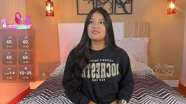 Snapshot of Camila_Bustamante chatting on September 8, 2025, 3:11 pm Camila Bustamante online show from September 8, 2025, 3:11 pm