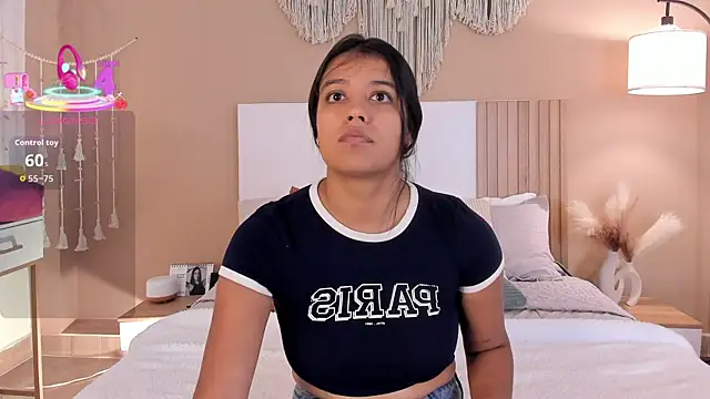 Snapshot of Camila_Bustamante chatting on April 19, 2026, 1:45 pm Camila Bustamante online show from April 19, 2026, 1:45 pm