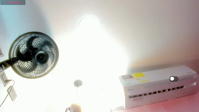 samantamilk6 online show from October 15, 2025, 5:43 pm