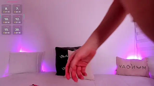 Ellie lowell online show from September 22, 2025, 6:58 pm