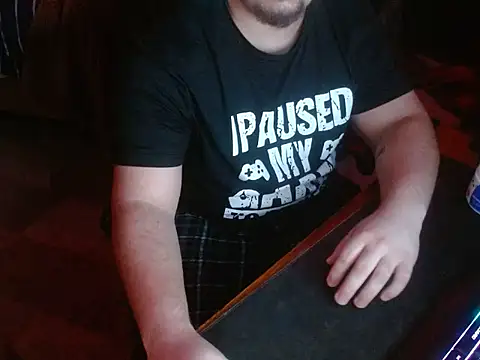 Snapshot of Luacsboy22 chatting on October 3, 2025, 11:17 pm Luacsboy22 online show from October 3, 2025, 11:17 pm