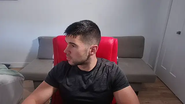 Sand0w online show from October 4, 2025, 6:31 pm