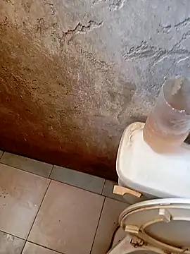 Snapshot of NAUFRAGO_17CM chatting on November 12, 2025, 3:27 pm NAUFRAGO 17CM online show from November 12, 2025, 3:27 pm