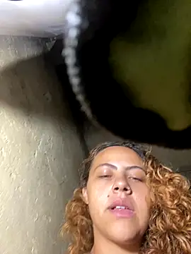 Snapshot of Chloe_Leaozinho chatting on November 17, 2025, 7:40 pm Chloe Leaozinho online show from November 17, 2025, 7:40 pm