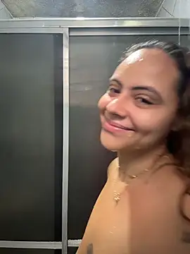 Snapshot of Chloe_Leaozinho chatting on April 25, 2026, 2:25 pm Chloe Leaozinho online show from April 25, 2026, 2:25 pm