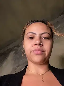 Snapshot of Chloe_Leaozinho chatting on May 11, 2026, 1:34 pm Chloe Leaozinho online show from May 11, 2026, 1:34 pm