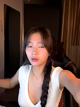 Snapshot of _Meimeibaby_ chatting on December 16, 2025, 11:03 am Meimeibaby online show from December 16, 2025, 11:03 am