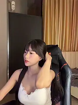 Snapshot of _Meimeibaby_ chatting on November 1, 2025, 10:20 am Meimeibaby online show from November 1, 2025, 10:20 am