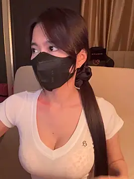 Snapshot of _Meimeibaby_ chatting on April 9, 2026, 10:10 am Meimeibaby online show from April 9, 2026, 10:10 am