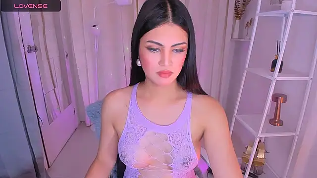 MS HAILEY online show from December 5, 2025, 12:04 pm