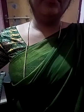 Jessi 25 online show from April 1, 2026, 12:24 am