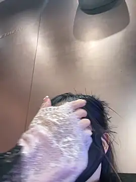 xiao-mo520 online show from November 16, 2025, 10:42 am