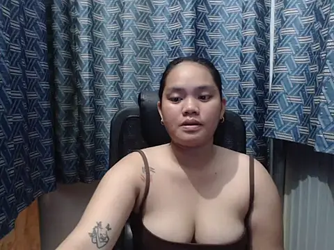 prettykrysgirl online show from August 3, 2026, 7:16 am