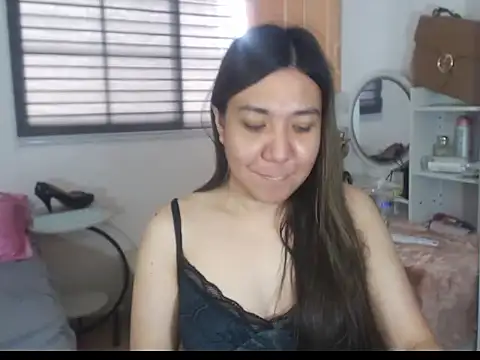 Snapshot of stellahugeX chatting on February 14, 2026, 4:34 am stellahugeX online show from February 14, 2026, 4:34 am