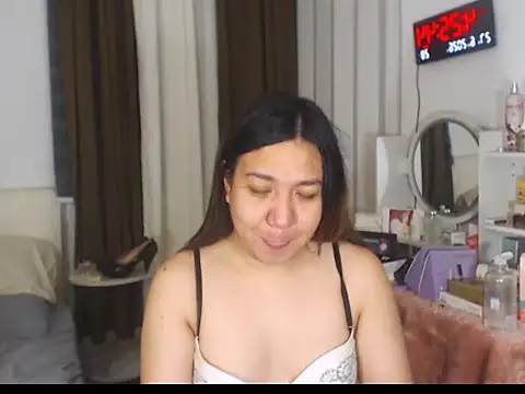 Snapshot of stellahugeX chatting on June 26, 2026, 8:25 pm stellahugeX online show from June 26, 2026, 8:25 pm
