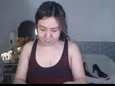 Snapshot of stellahugeX chatting on October 13, 2025, 11:23 am stellahugeX online show from October 13, 2025, 11:23 am