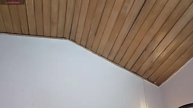 ashly jones  online show from April 10, 2026, 4:19 am