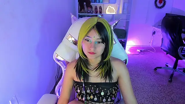 Snapshot of Molly_sweetlove chatting on December 2, 2025, 7:04 pm Molly sweetlove online show from December 2, 2025, 7:04 pm