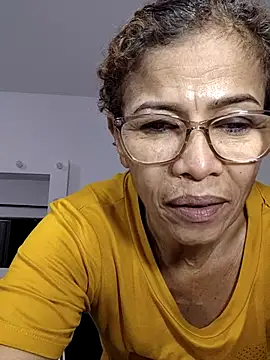 Snapshot of Merybeks chatting on November 17, 2025, 10:52 am Merybeks online show from November 17, 2025, 10:52 am