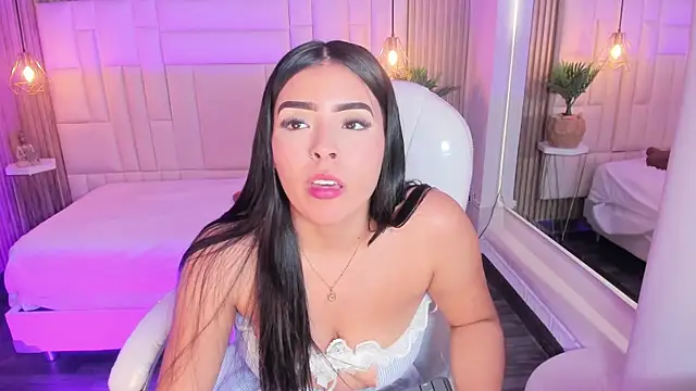 LovelyEyesx online show from February 6, 2026, 5:20 pm