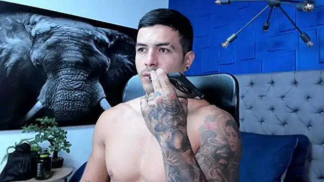 andres-clark92 online show from February 5, 2026, 4:36 pm