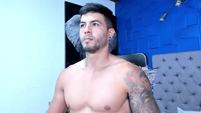 andres-clark92 online show from November 18, 2025, 5:38 pm