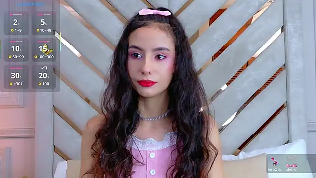 Snapshot of Sarah-Grace chatting on October 13, 2025, 2:46 am Sarah-Grace online show from October 13, 2025, 2:46 am