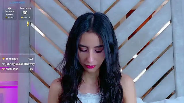 Snapshot of Sarah-Grace chatting on November 20, 2025, 2:12 am Sarah-Grace online show from November 20, 2025, 2:12 am