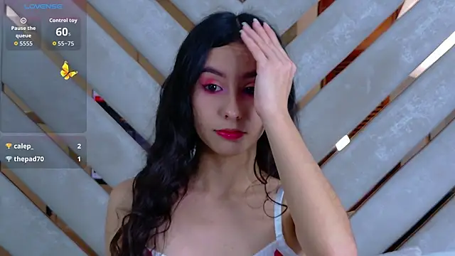 Snapshot of Sarah-Grace chatting on November 5, 2025, 2:25 am Sarah-Grace online show from November 5, 2025, 2:25 am