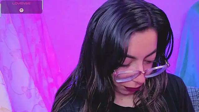 Miranda sexlove  online show from February 3, 2026, 6:22 am