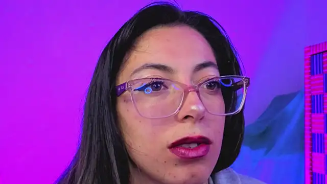 Miranda sexlove  online show from March 4, 2026, 6:59 pm