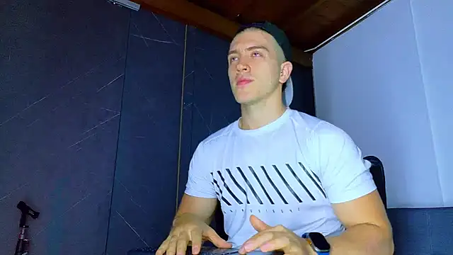 ALANNFERRER online show from February 5, 2026, 10:11 am