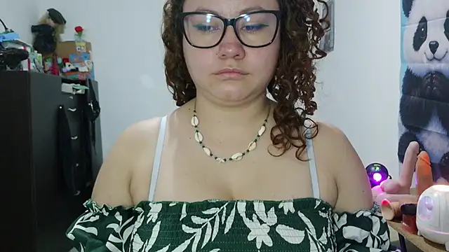 Snapshot of greeneyes_nurse chatting on May 28, 2026, 1:02 am greeneyes nurse online show from May 28, 2026, 1:02 am