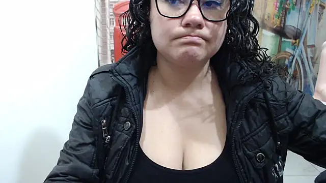 greeneyes nurse online show from September 11, 2025, 3:39 am