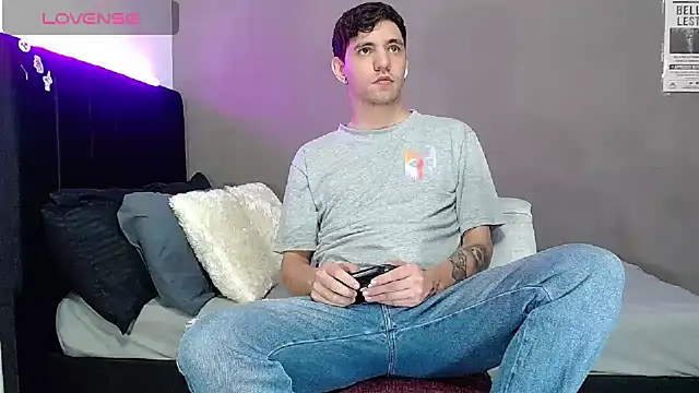 Matteo12  online show from March 26, 2026, 9:07 am