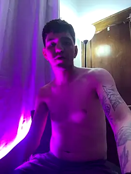 Matteo12  online show from October 8, 2025, 6:26 am